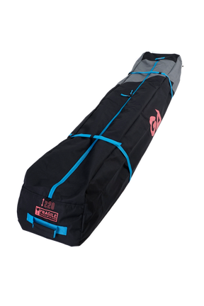 GA Quiver Bag mit Rollen 2026, schwarz mit blauen Elementen, Transporttasche mit Tragegriffen und Rollen, Seitenansicht