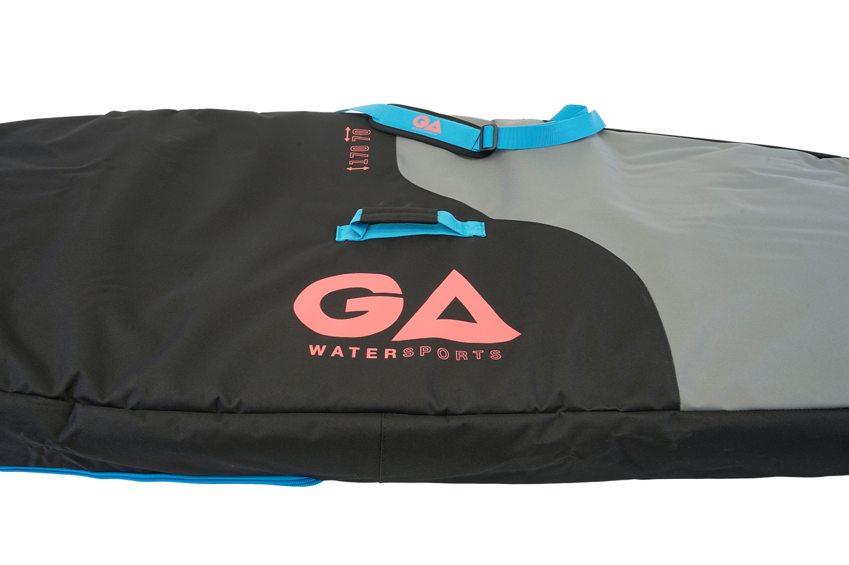 GA 2026 Wing Board Bag Sidewall, schwarze Schutztasche mit grauem und blauem Design, gepolstert, Seitenperspektive