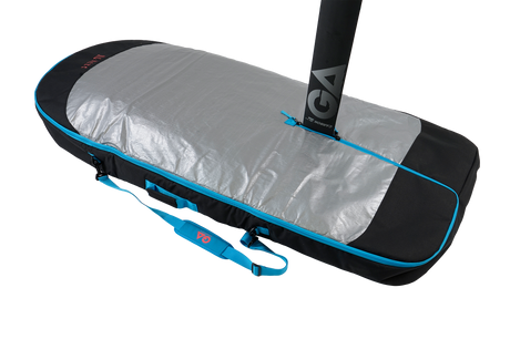 GA 2026 Wing Board Bag Sidewall, schwarze und blaue Schutztasche mit silberner Innenseite und Tragegriffen, Draufsicht