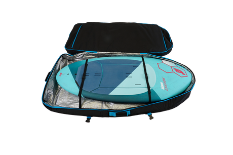 GA Wingfoil Travelbag 2026, schwarze Tasche mit türkisem Wingboard, Frontansicht, Transporttasche mit Netzfenstern