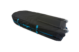 GA Wingfoil Travelbag 2026, schwarze Transporttasche mit blauen Riemen und Rollen, Seitenansicht