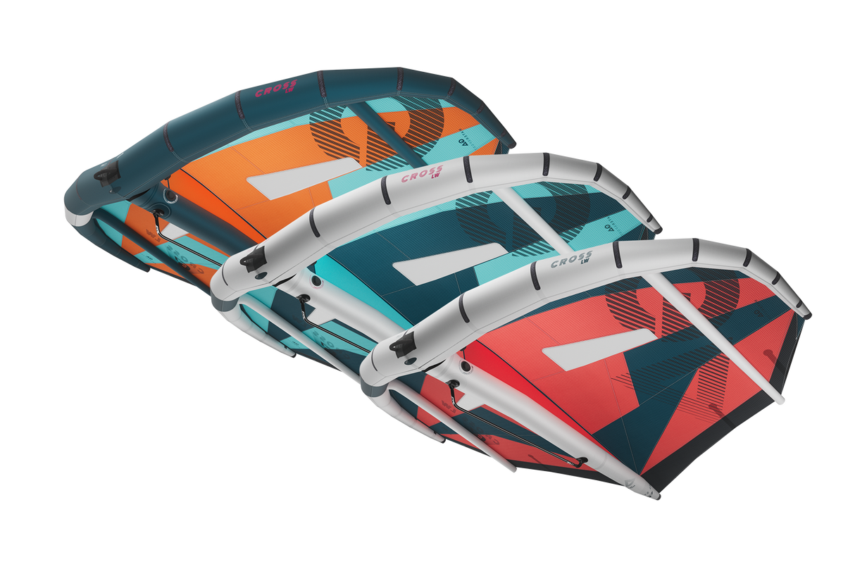 GA-Wing 2026 CROSS LW Kite in Orange, Petrol und Rot, Draufsicht auf drei Varianten mit weißen Traversen