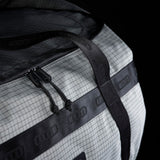 ION Collision Vest Element Side Zip 2026 schwarz-weiß mit Seitlichem Reißverschluss, Detailansicht des Verschlusses und Mesh-Material