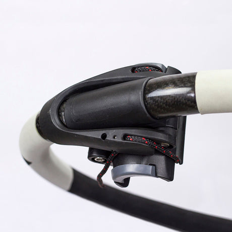 Patrik Carbon XL-Curve Boom schwarze Windsurf-Gabelbaum mit Carbon-Rohr und weißem Schaumgriff, Detailansicht
