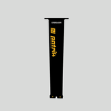 Patrik Foil Mast Carbon schwarzer Carbonstab mit goldenem Logo, Frontalansicht