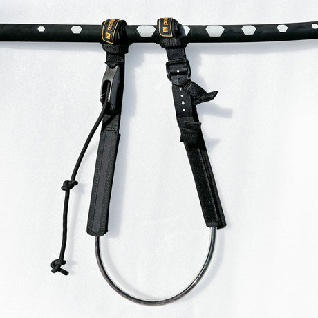 Patrik Harness Line Pro Comp schwarzes Trapez mit Verbindungsleine und Befestigungspunkten, Frontalansicht
