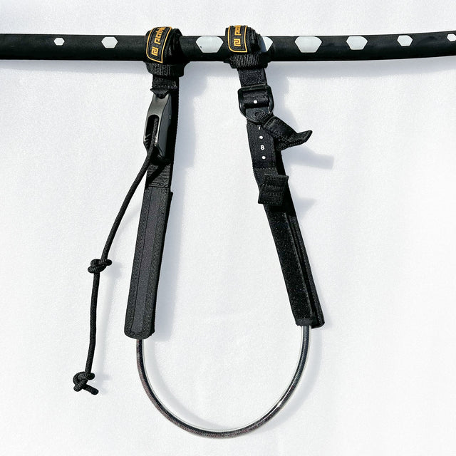 Patrik Harness Line Pro Comp schwarzes Trapez mit Verbindungsleine und Befestigungspunkten, Frontalansicht