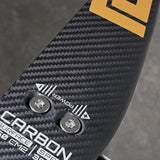 Patrik Foil Set HF Cross, schwarzes Kohlefaser-Foilboard mit gelbem Logo und zwei Aluminium-Finnen, Draufsicht