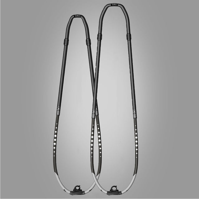 Patrik Carbon XL-Curve Boom, schwarze Carbongerte mit geschwungener Form, Frontalansicht zweier Booms nebeneinander