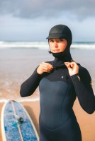 Preview: C-Skins SOLACE 5:4:3 WOMENS CHEST ZIP HOODED STEAMER Preview: C-Skins SOLACE 5:4:3 WOMENS CHEST ZIP HOODED STEAMER